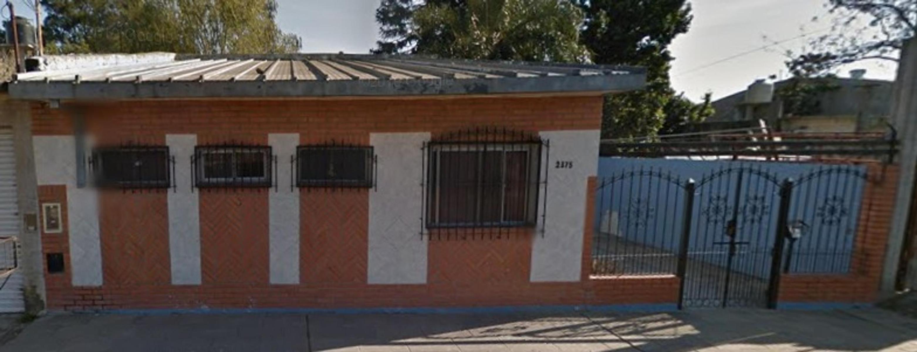 CASA COMERCIAL 5 AMBIENTES - RAFAEL CASTILLO