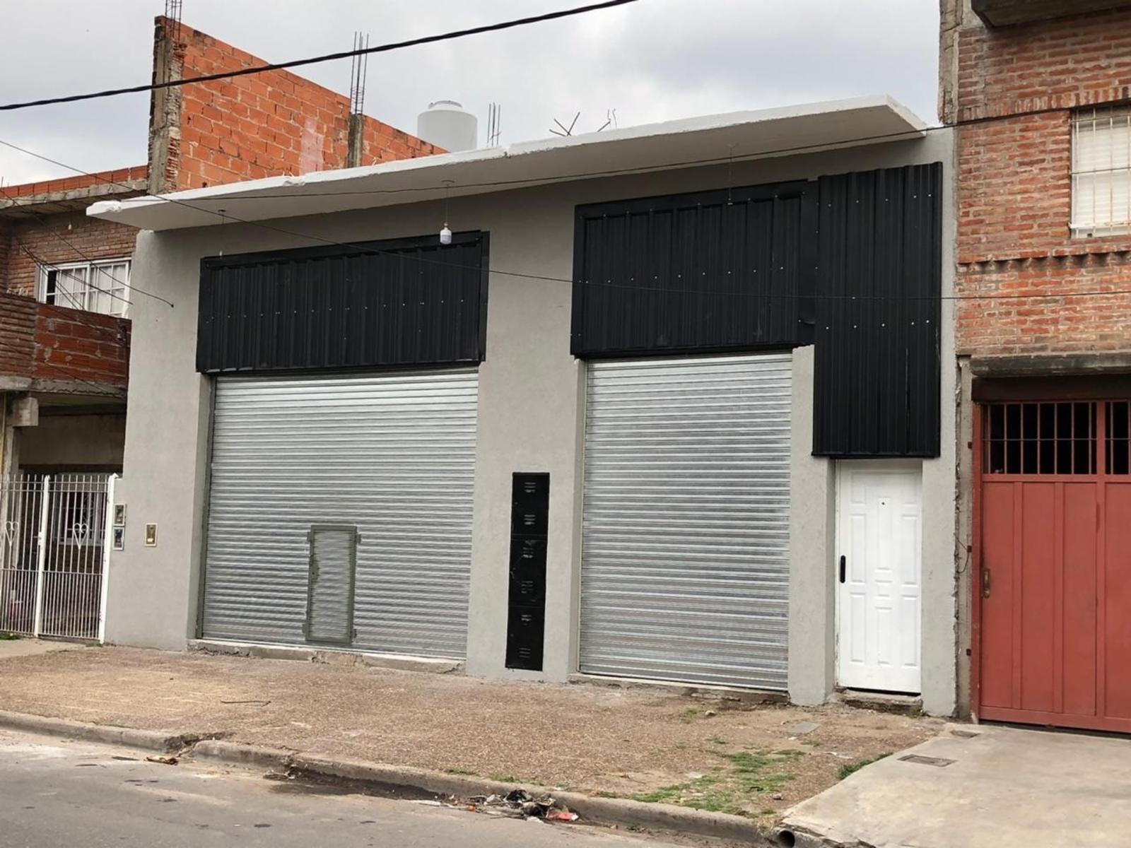 GALPON DE 10 X 28.5 CON PATIO - SAN JUSTO