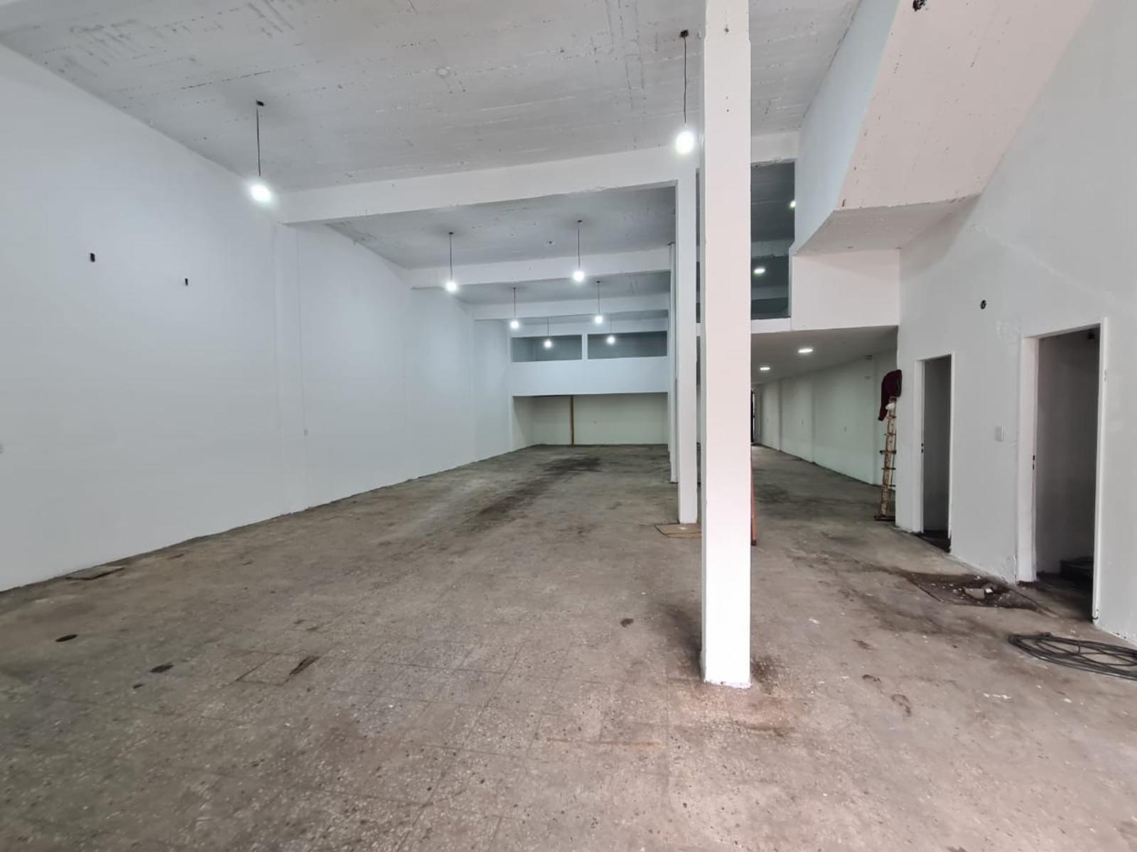 GALPON DE 10 X 28.5 CON PATIO - SAN JUSTO — foto 4