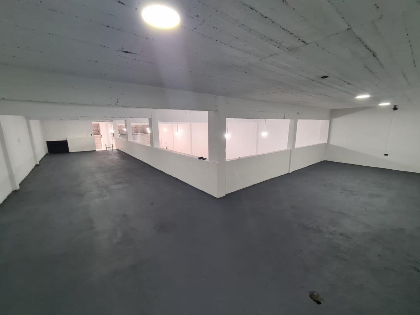 GALPON DE 10 X 28.5 CON PATIO - SAN JUSTO — foto 8