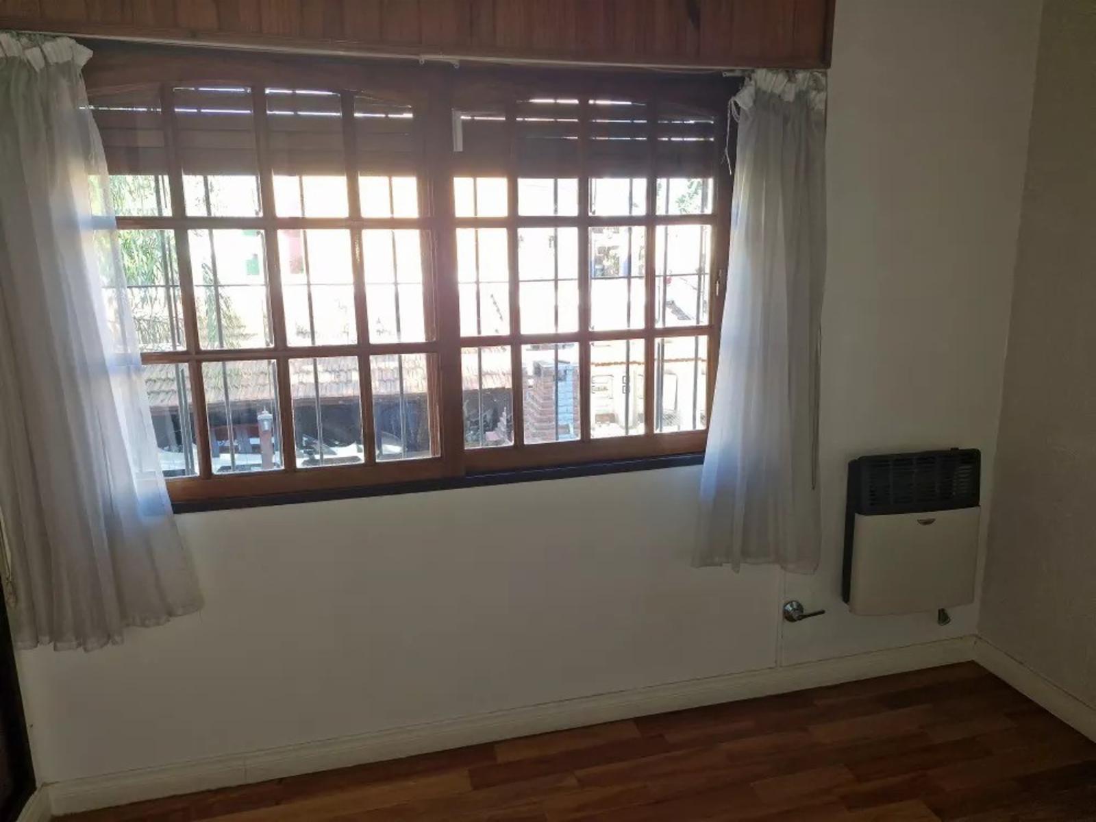 DUPLEX 3 AMBIENTES CON PILETA Y COCHERA - VILLA SARMIENTO — foto 4