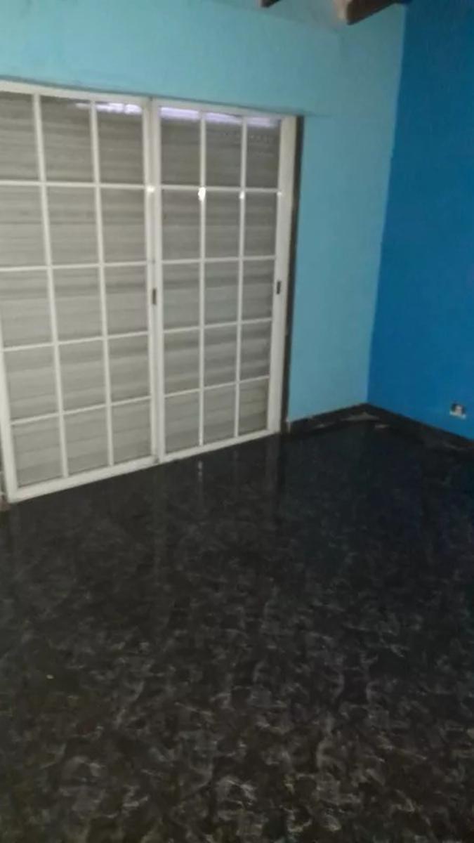 VENTA EN BLOCK - DOS DEPARTAMENTOS DE 2 Y 3 AMBIENTES - LOCAL COMERCIAL - RAMOS MEJIA - 3