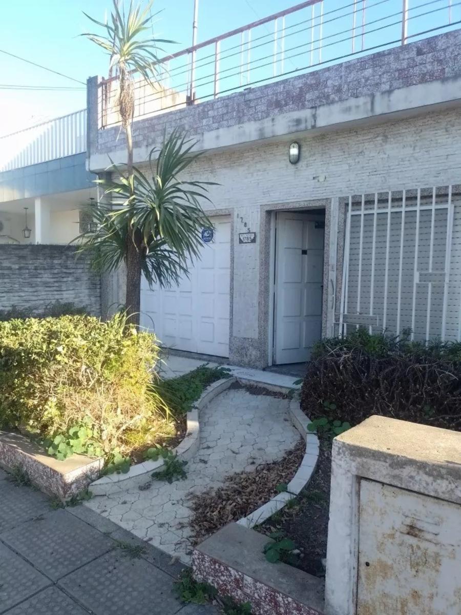 CASA 4 AMBIENTES CON FONDO,TERRAZA Y COCHERA - EL PALOMAR