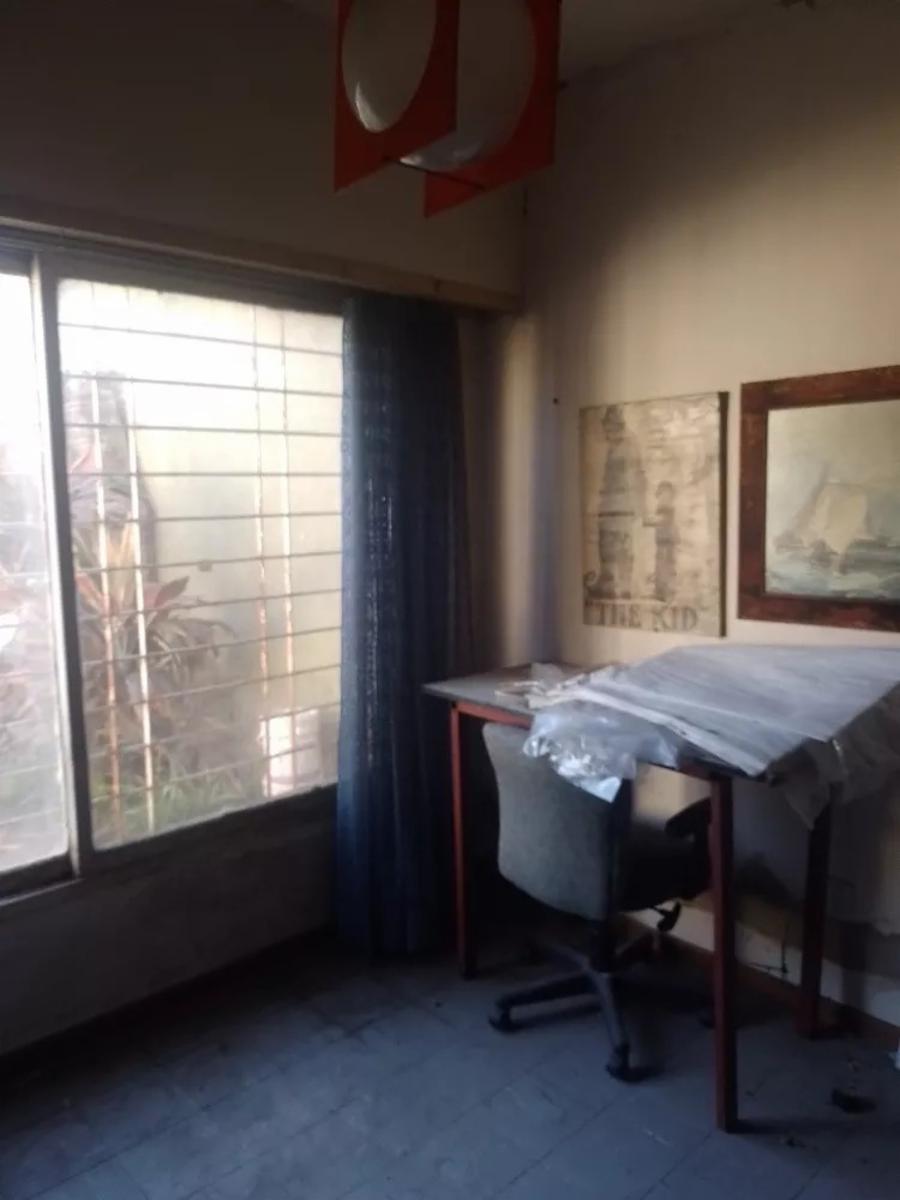 CASA 4 AMBIENTES CON FONDO,TERRAZA Y COCHERA - EL PALOMAR — foto 2
