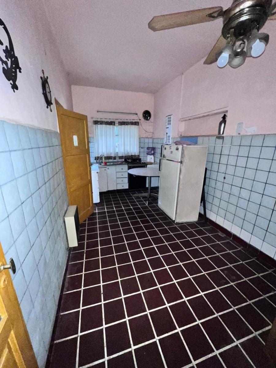 Venta Casa 3 ambientes Ramos Mejia fondo pileta y local — foto 15