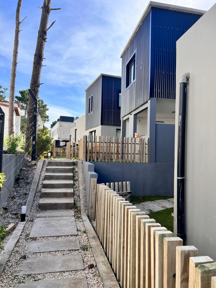 Duplex 3 Ambientes Cochera y Jardin Pinamar - 4