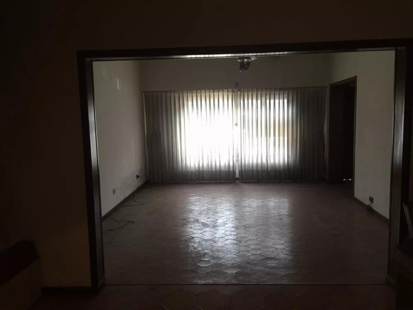 CASA 3 AMBIENTES A REFRACCIONAR SOBRE LOTE PROPIO - LOMAS DE MIRADOR — foto 3