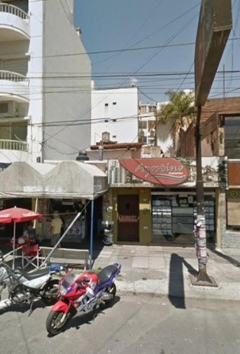 VENTA EN BLOCK : CASA EN DOS PLANTAS CON DOS LOCALES - RAMOS MEJIA