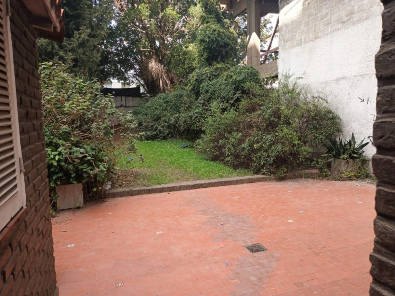 Alquiler 2 Locales y Casa comercial de 5 ambientes Ramos Mejia - 4