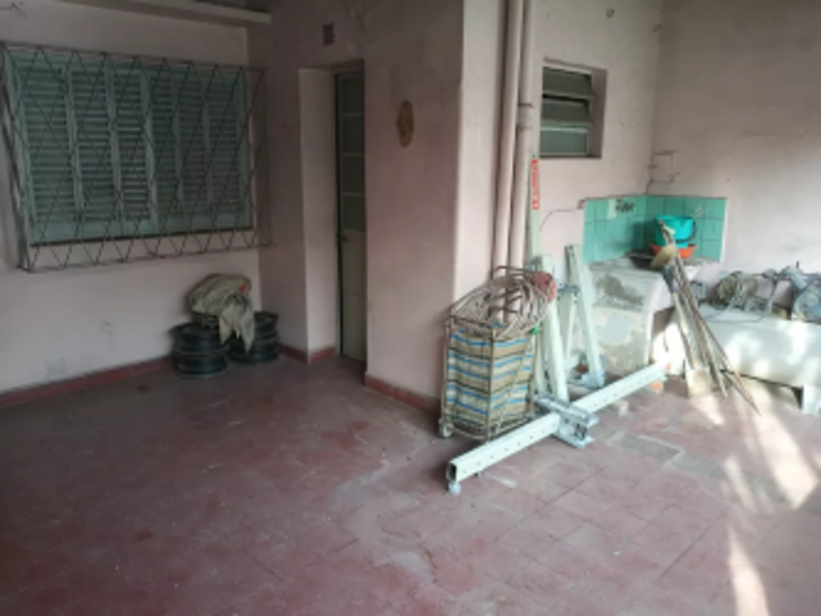 VENTA CASA 3 AMBIENTES A RECICLAR CON LOCAL, CASA AVITABLE 3 AMBIENTES Y GALPON — foto 7
