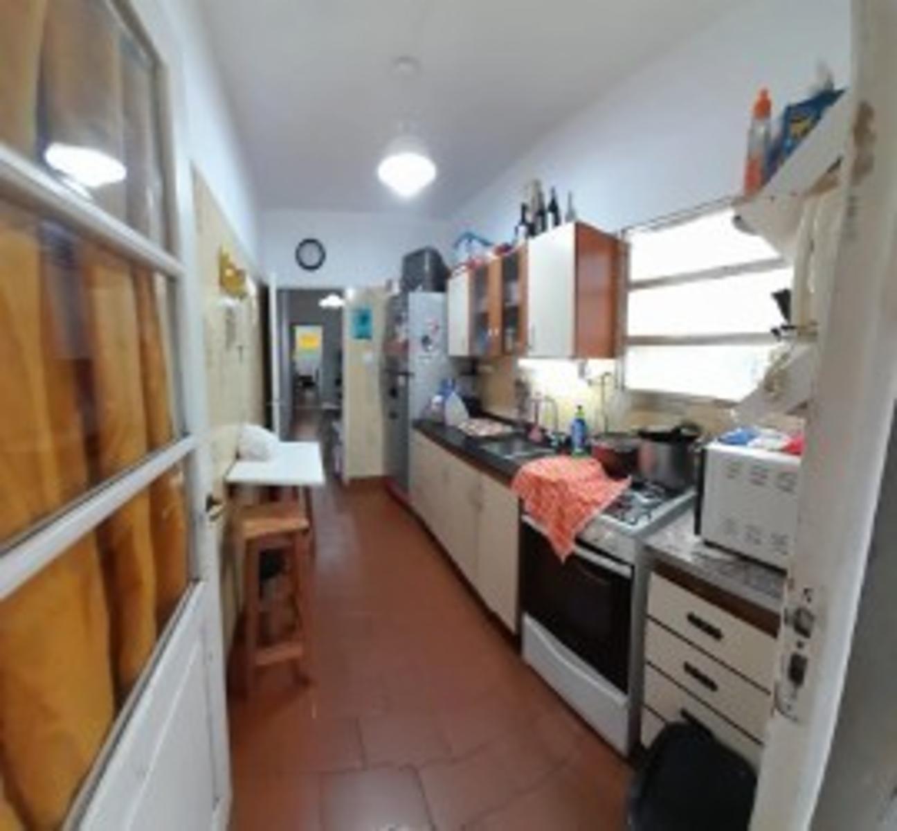 CASA 3 AMBIENTES MAS DEPTO y COCHERAS — foto 5