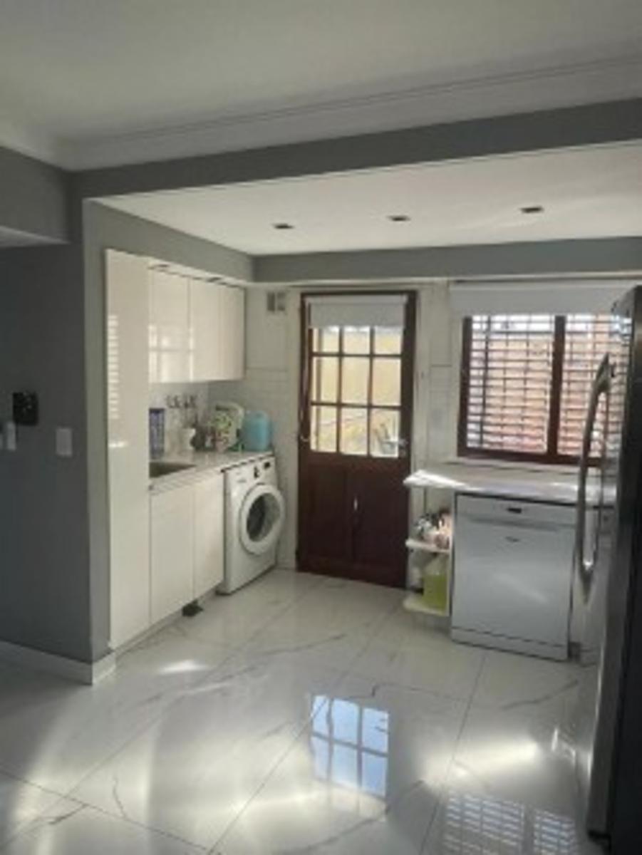 CASA 6 AMBIENTES CON PILETA CLIMATIZADA Y COCHERA RAMOS MEJIA — foto 4