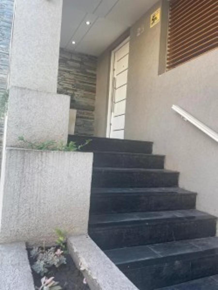CASA 6 AMBIENTES CON PILETA CLIMATIZADA Y COCHERA RAMOS MEJIA — foto 11