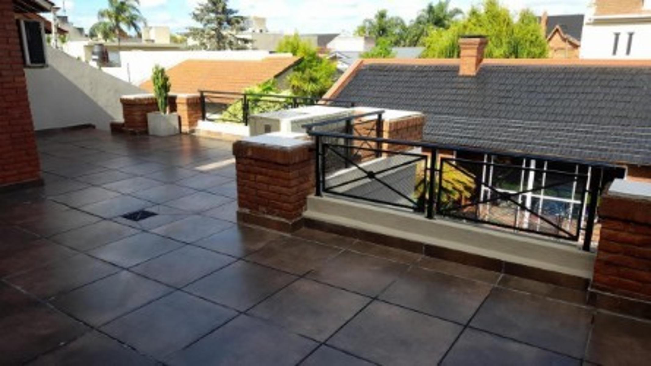 VENTA CASA 5 AMBIENTES CON PILETA PARQUE Y COCHERA — foto 11