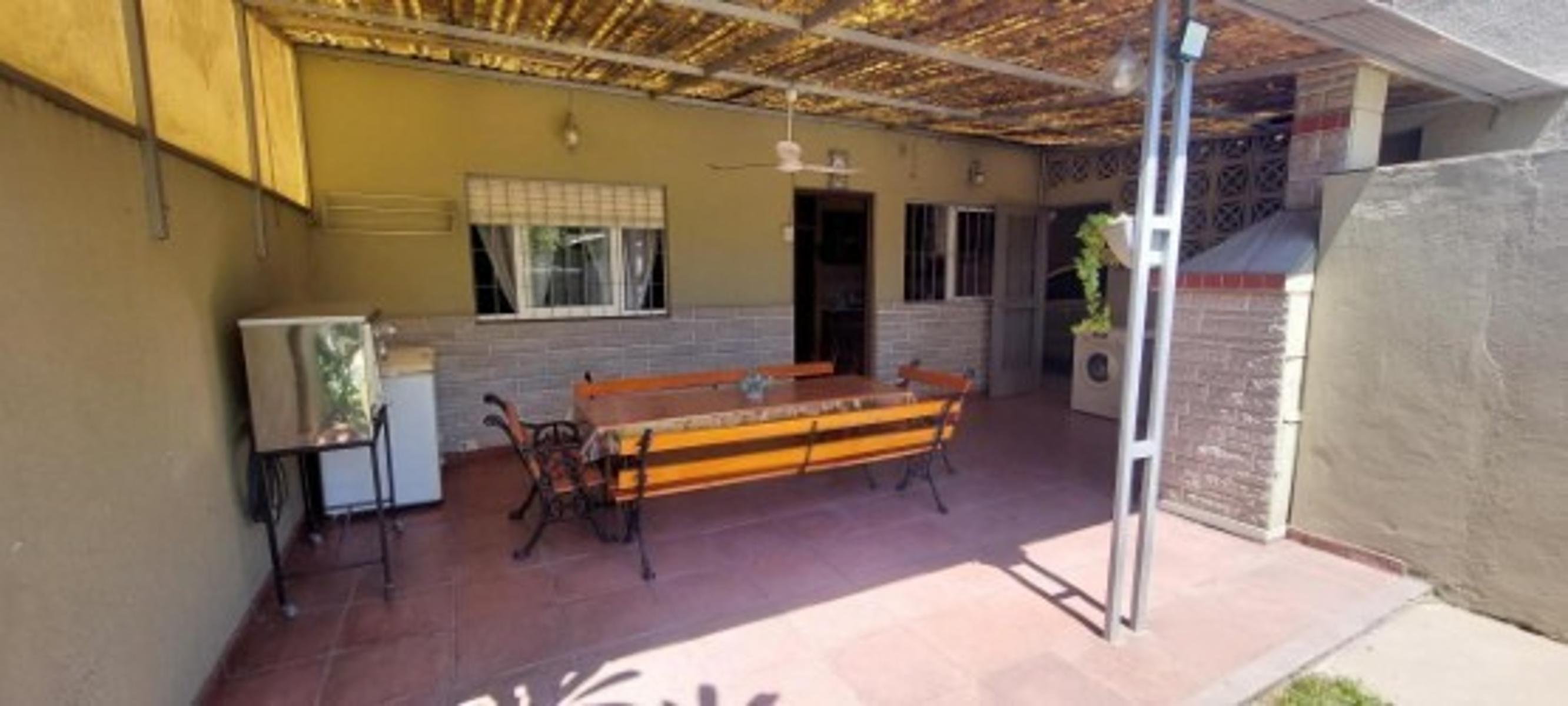 VENTA CASA 3 AMBIENTES MAS PH 3 AMBIENTES