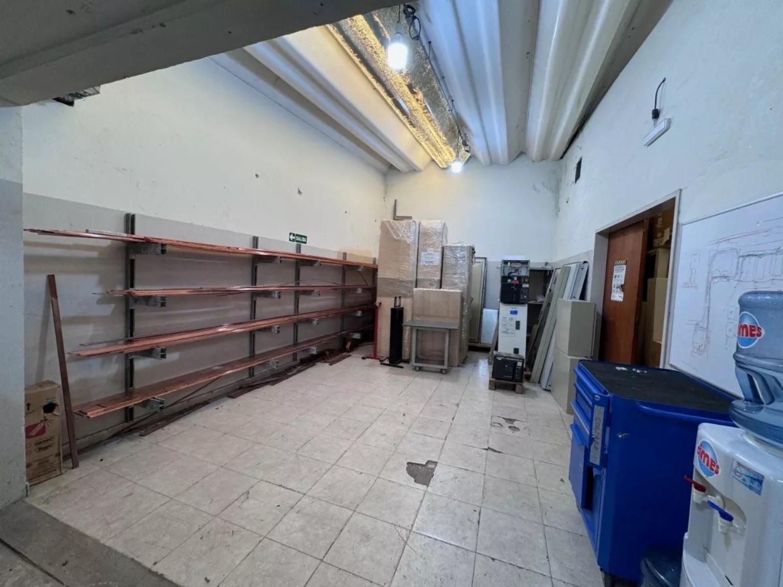 VENTA GALPON COMERCIAL CON DEPOSITO Y OFICINA - CASTELAR — foto 2