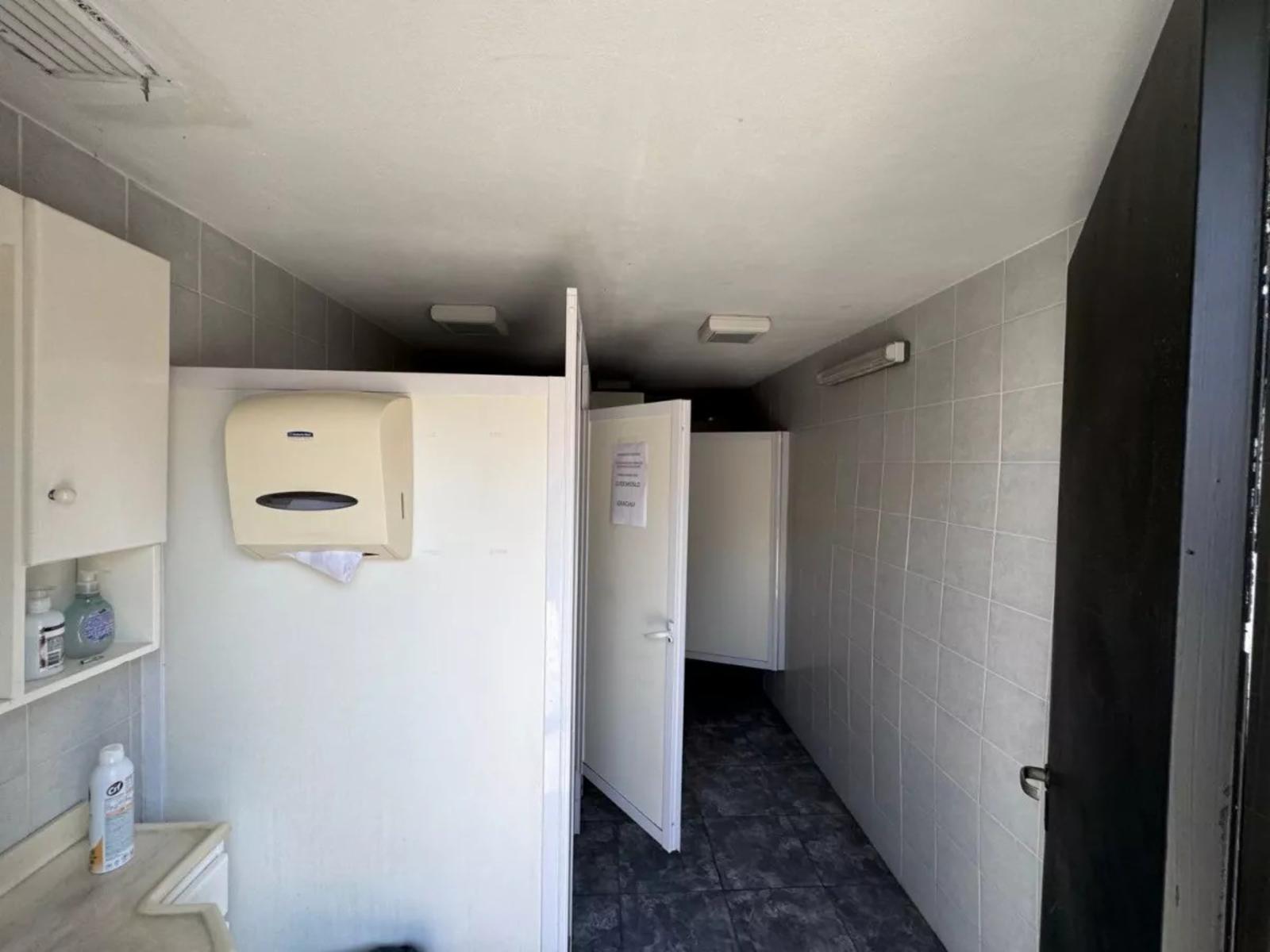 VENTA GALPON COMERCIAL CON DEPOSITO Y OFICINA - CASTELAR — foto 8
