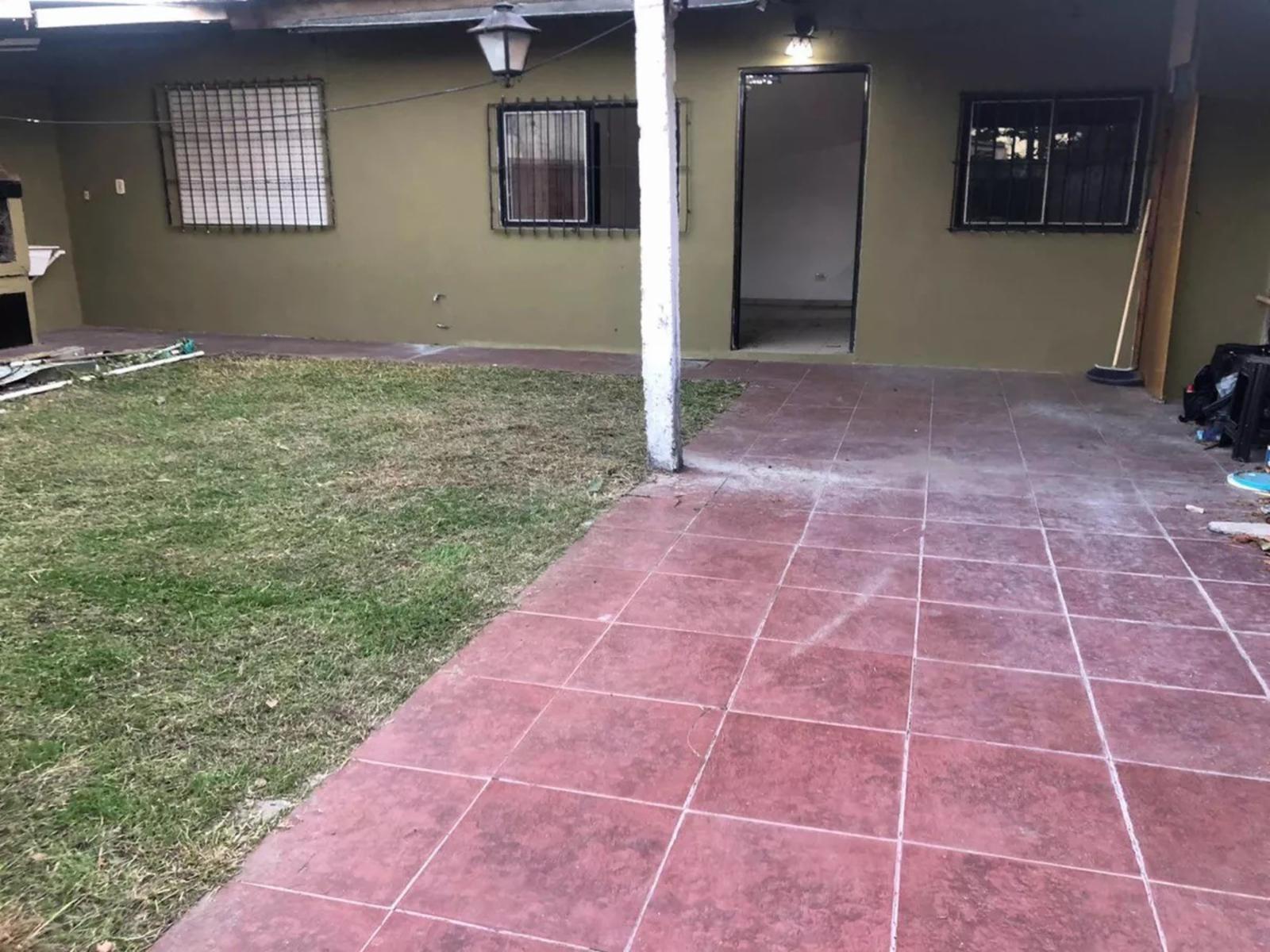 VENTA DOS CASAS IDEAL DOS FAMILIAS/CONSTRUCTOR - ITUZAINGO — foto 10