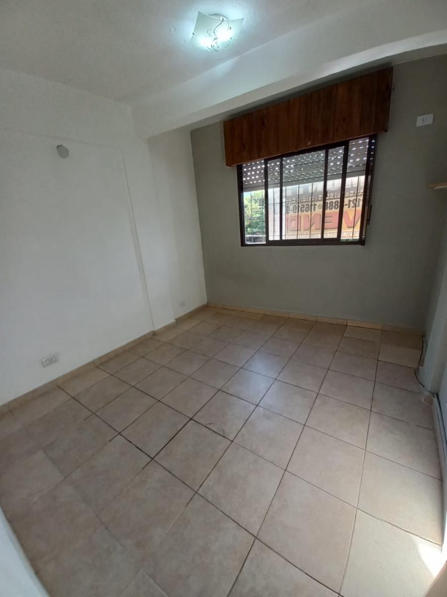 VENTA DEPARTAMENTO 4 AMBIENTES CON TERRAZA - ISIDRO CASANOVA — foto 4