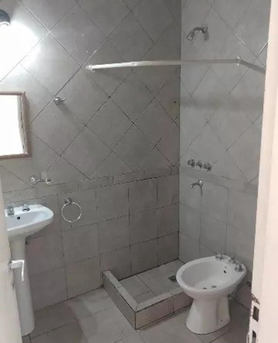 VENTA DEPARTAMENTO 2 AMBIENTES CON BALCON - RAMOS MEJIA — foto 7