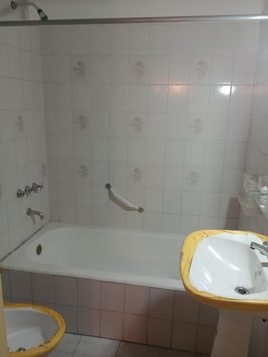 CASA EN VENTA CON GARAGE IDEAL INVERSOR — foto 13