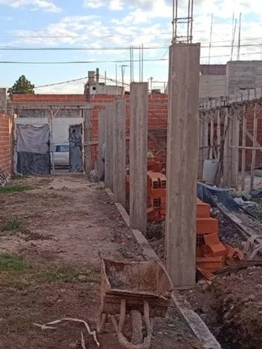 VENTA LOTE, GALPON A TERMINAR — foto 6