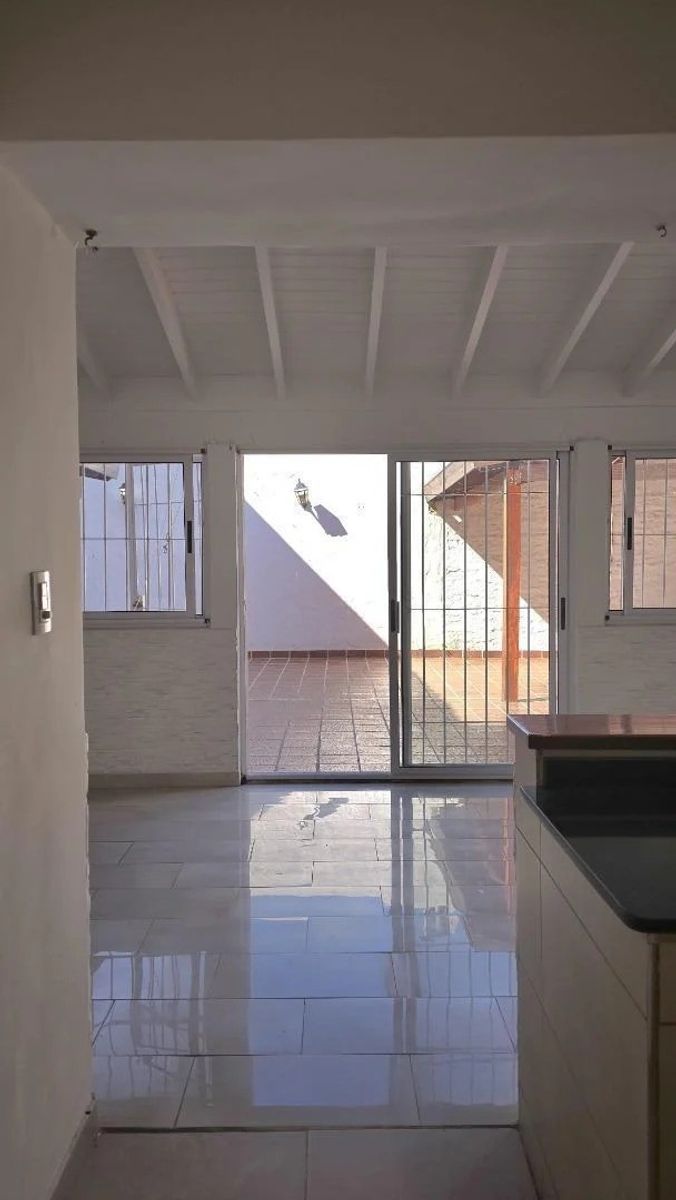 SAN JUSTO VENTA CASA 6 AMBIENTES CON PATIO — foto 2