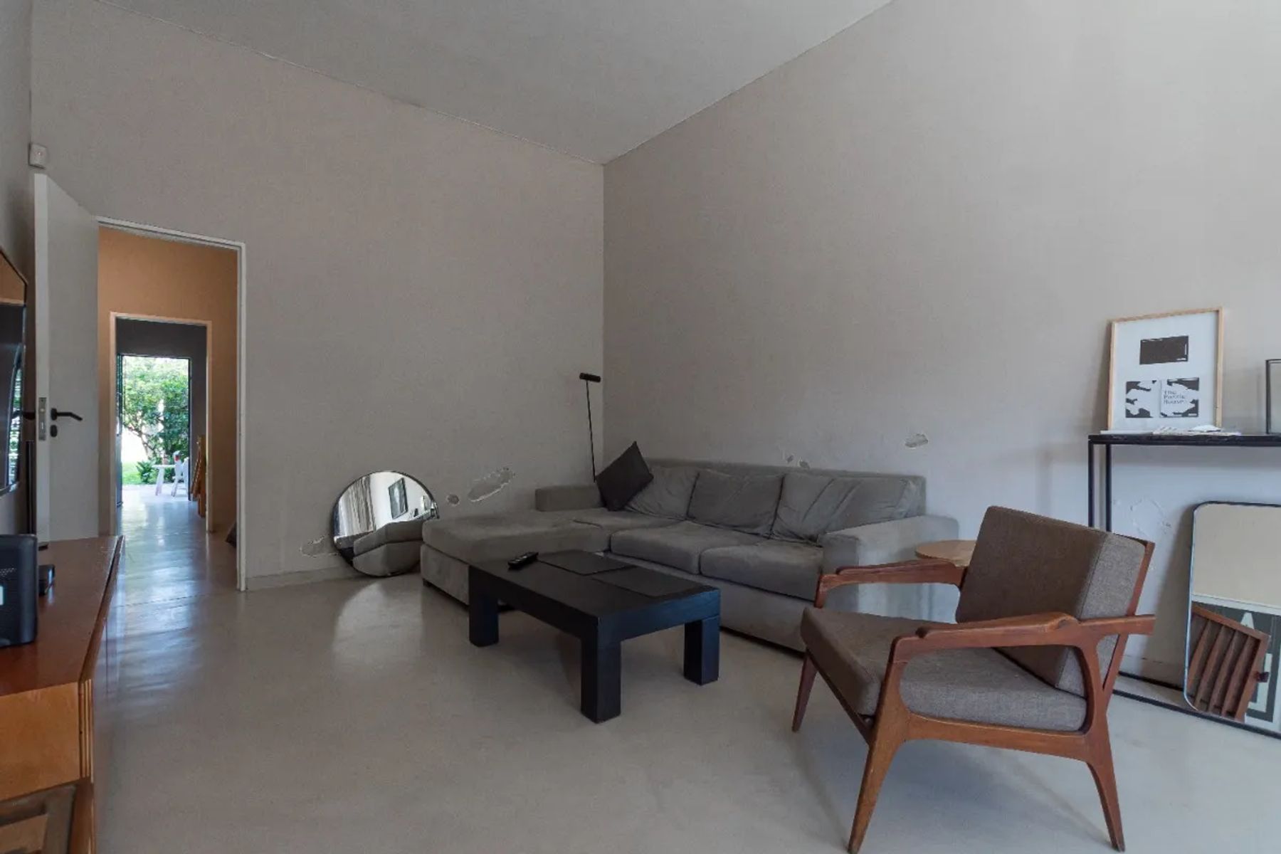 VENTA CASA 5 AMBIENTE CON JARDIN Y COCHERA MORON — foto 3