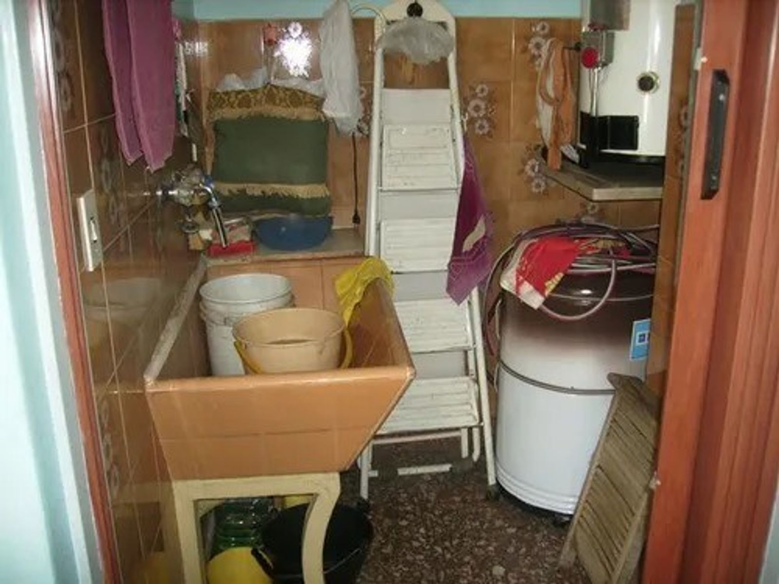 VENTA CASA 7 AMBIENTES EN DOS PLANTAS CON LOCAL SAN JUSTO — foto 2