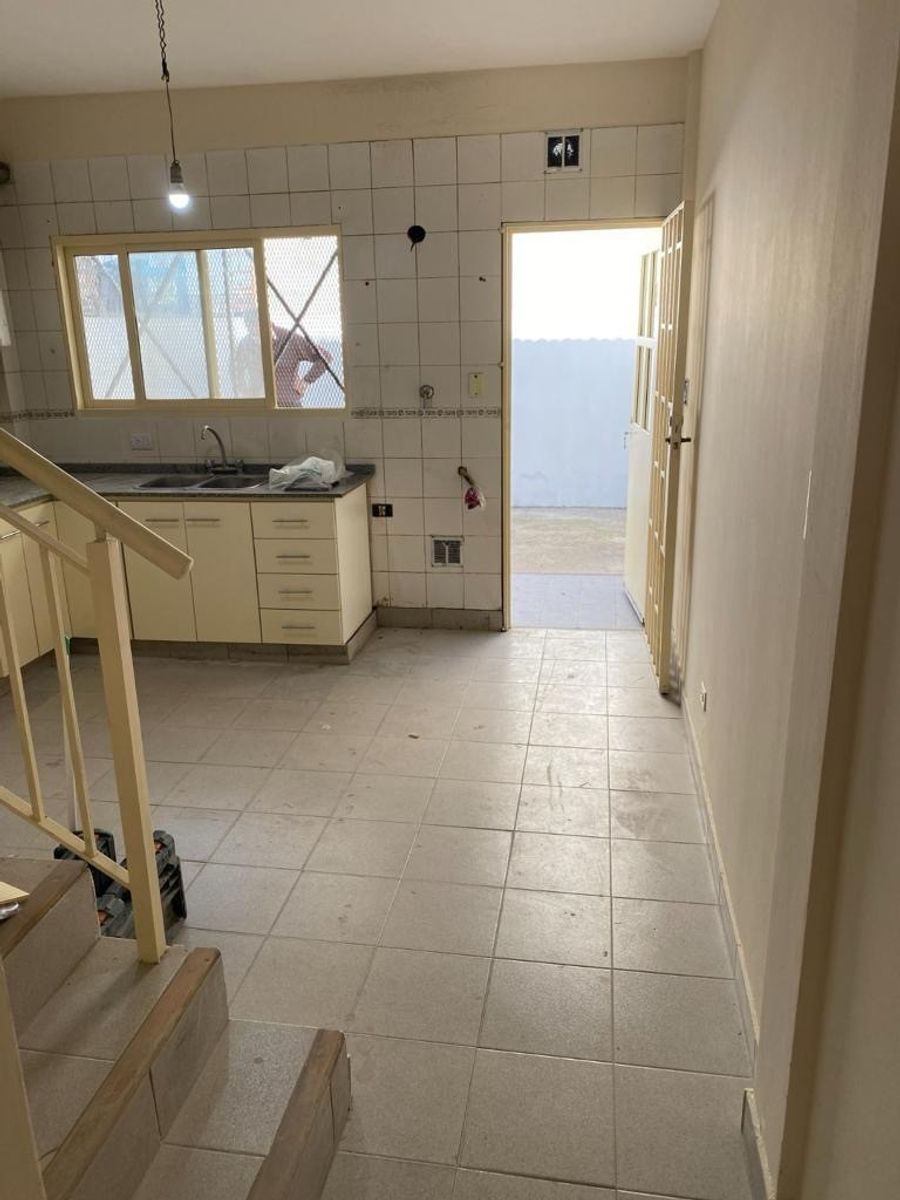 Venta Tablada Duplex al frente 3 ambientes con cochera y patio — foto 5