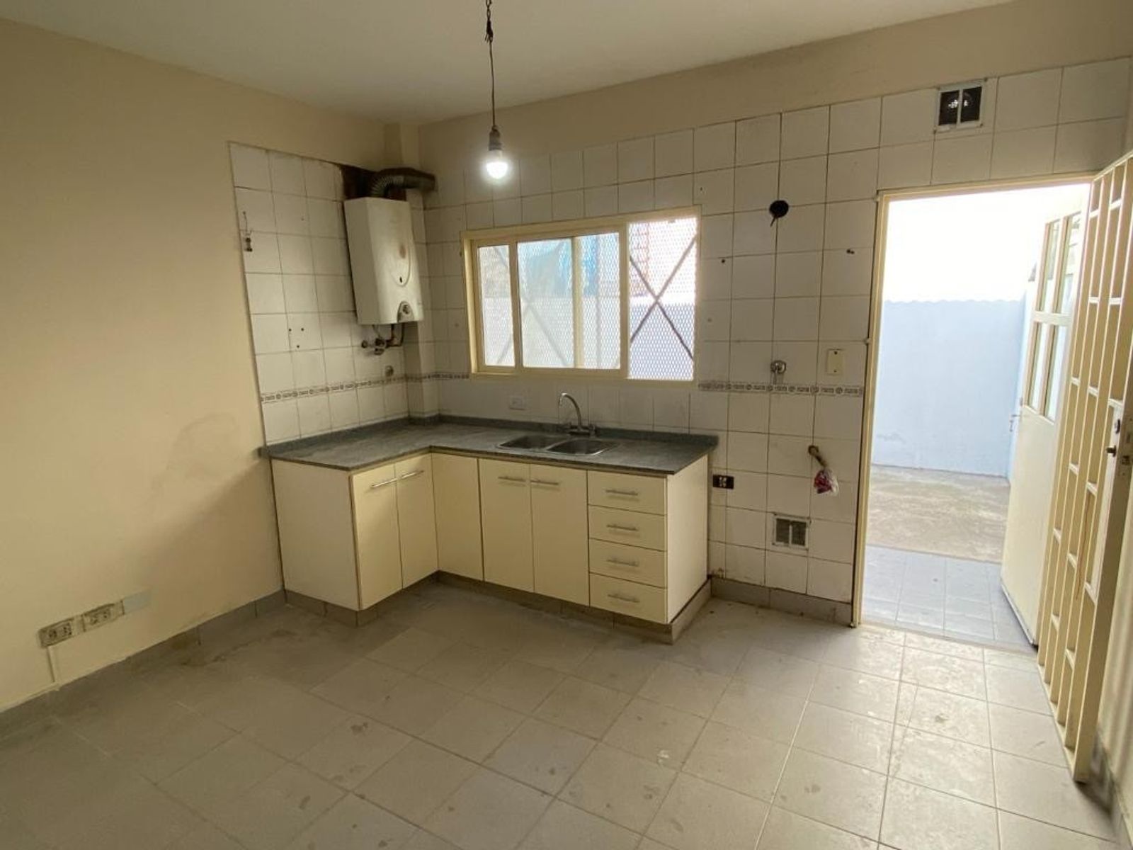 Venta Tablada Duplex al frente 3 ambientes con cochera y patio — foto 6