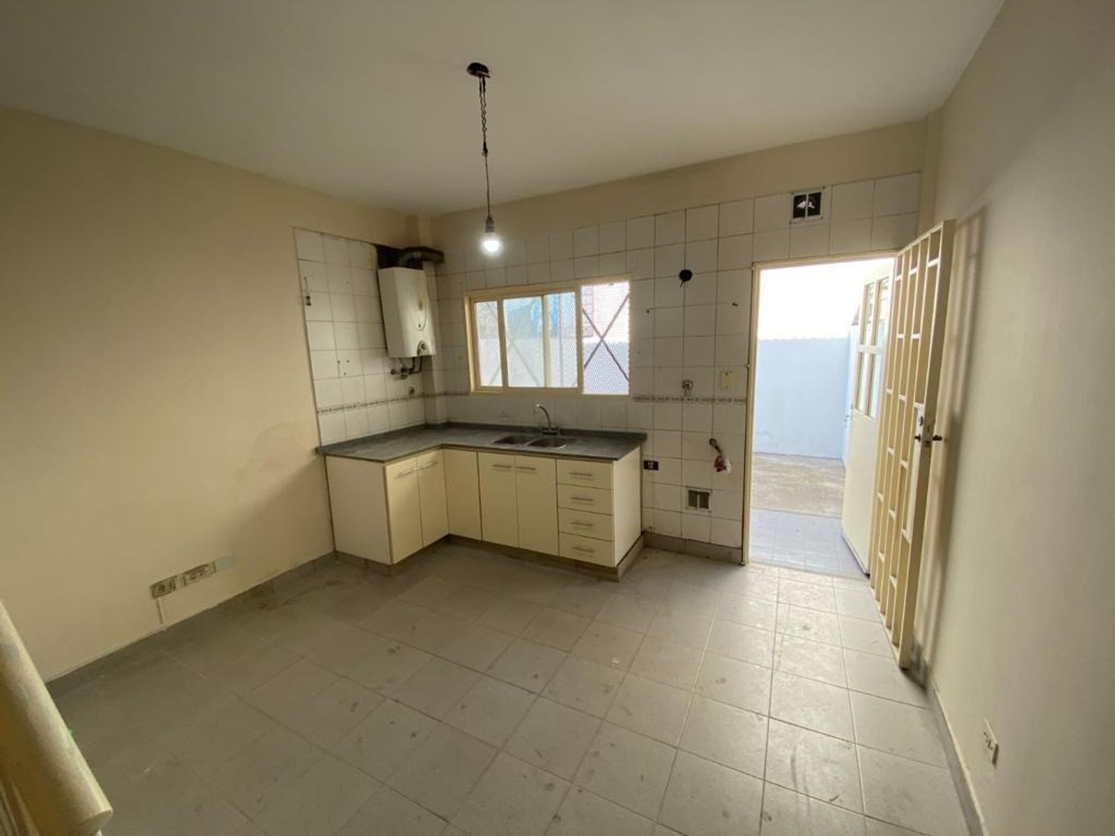 Venta Tablada Duplex al frente 3 ambientes con cochera y patio — foto 8