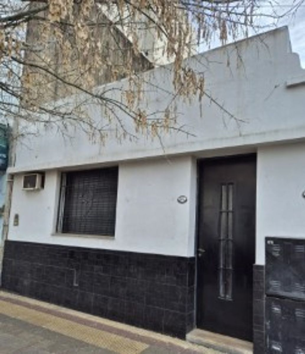 VENTA CASA PH 4 AMBIENTES MORON