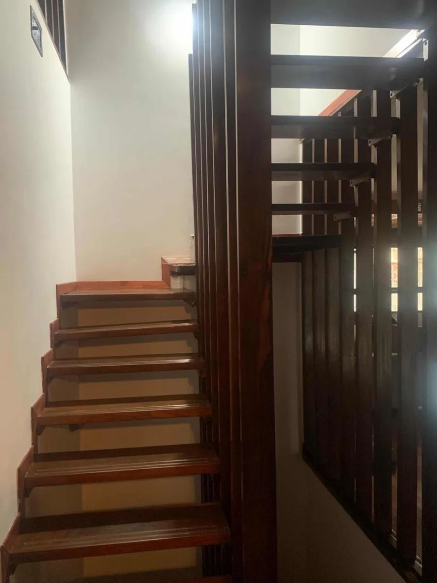 Venta chalet 5 ambientes en dos plantasLomas de mirador — foto 2