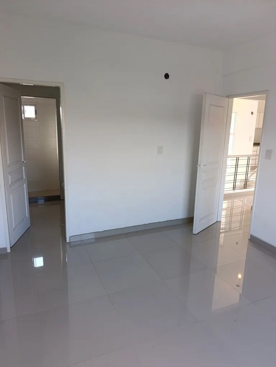 VENTA DEPARTAMENTO 4 AMBIENTES CON PATIO Y TERRAZA — foto 7