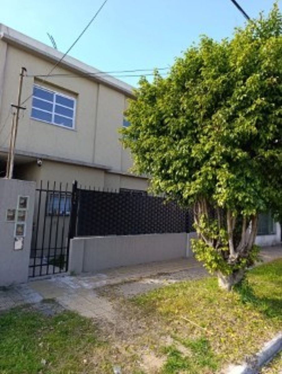 VENTA DEPARTAMENTO 4 AMBIENTES CON PATIO Y TERRAZA — foto 10