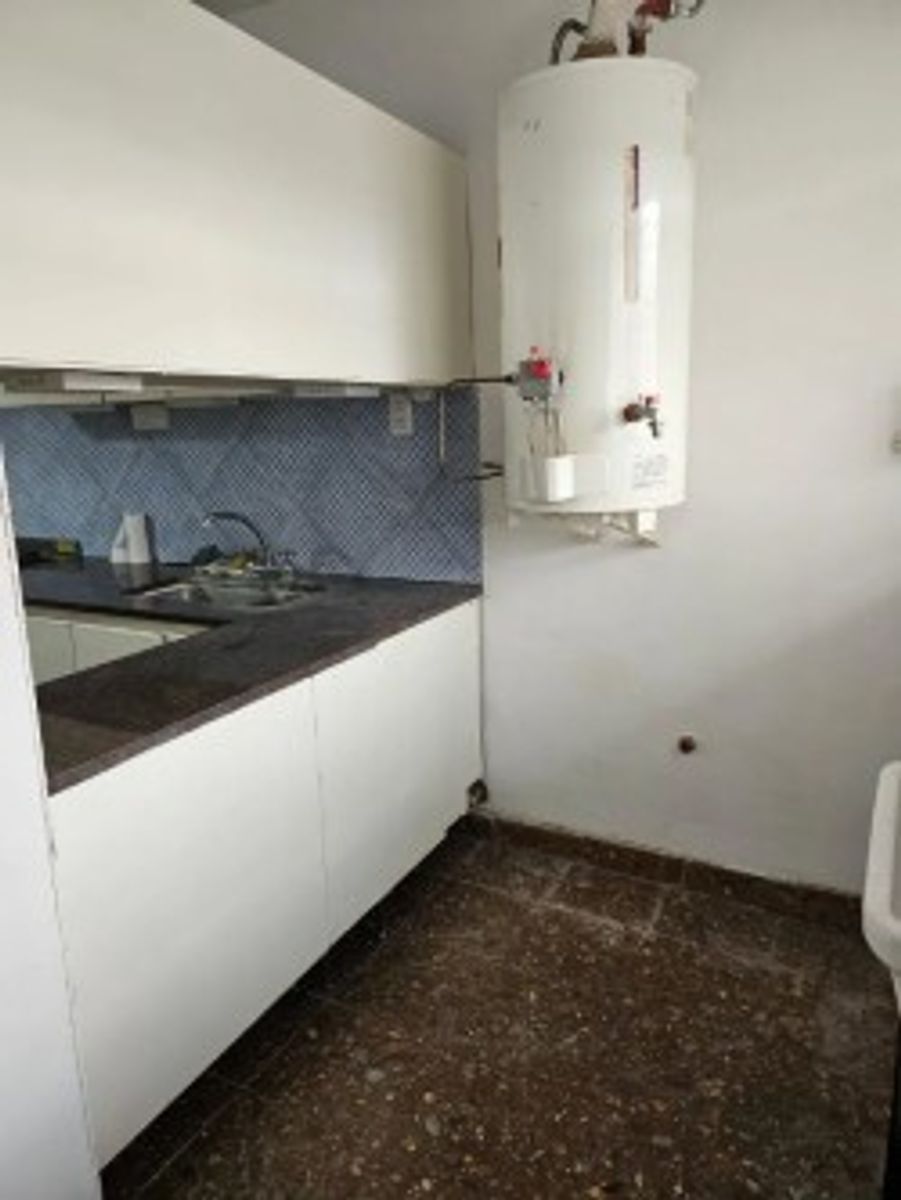 VENTA - CASA 4 AMBIENTES CON PILETA,JARDIN Y COCHERA ITUZAINGO — foto 7