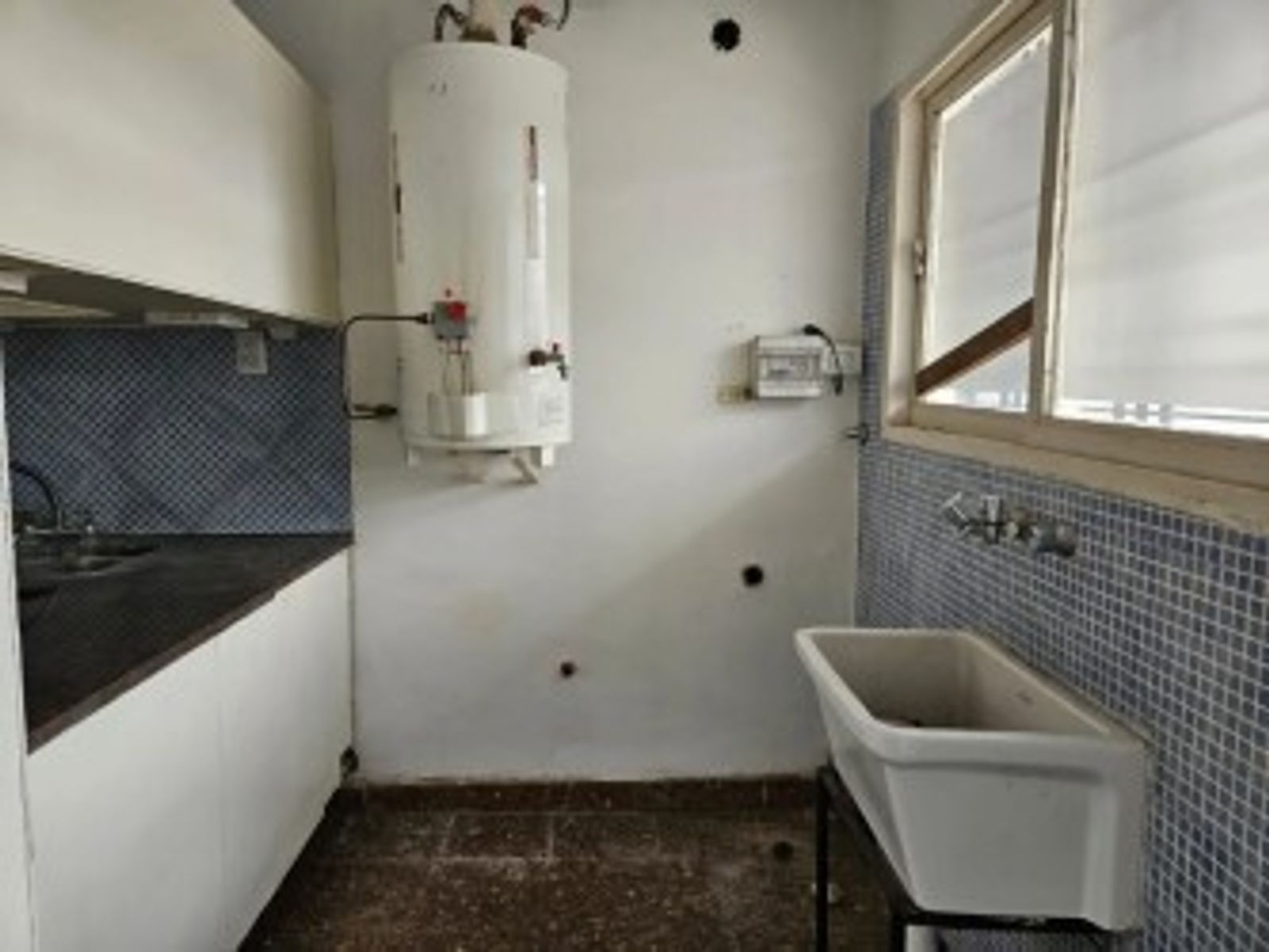 VENTA - CASA 4 AMBIENTES CON PILETA,JARDIN Y COCHERA ITUZAINGO — foto 8