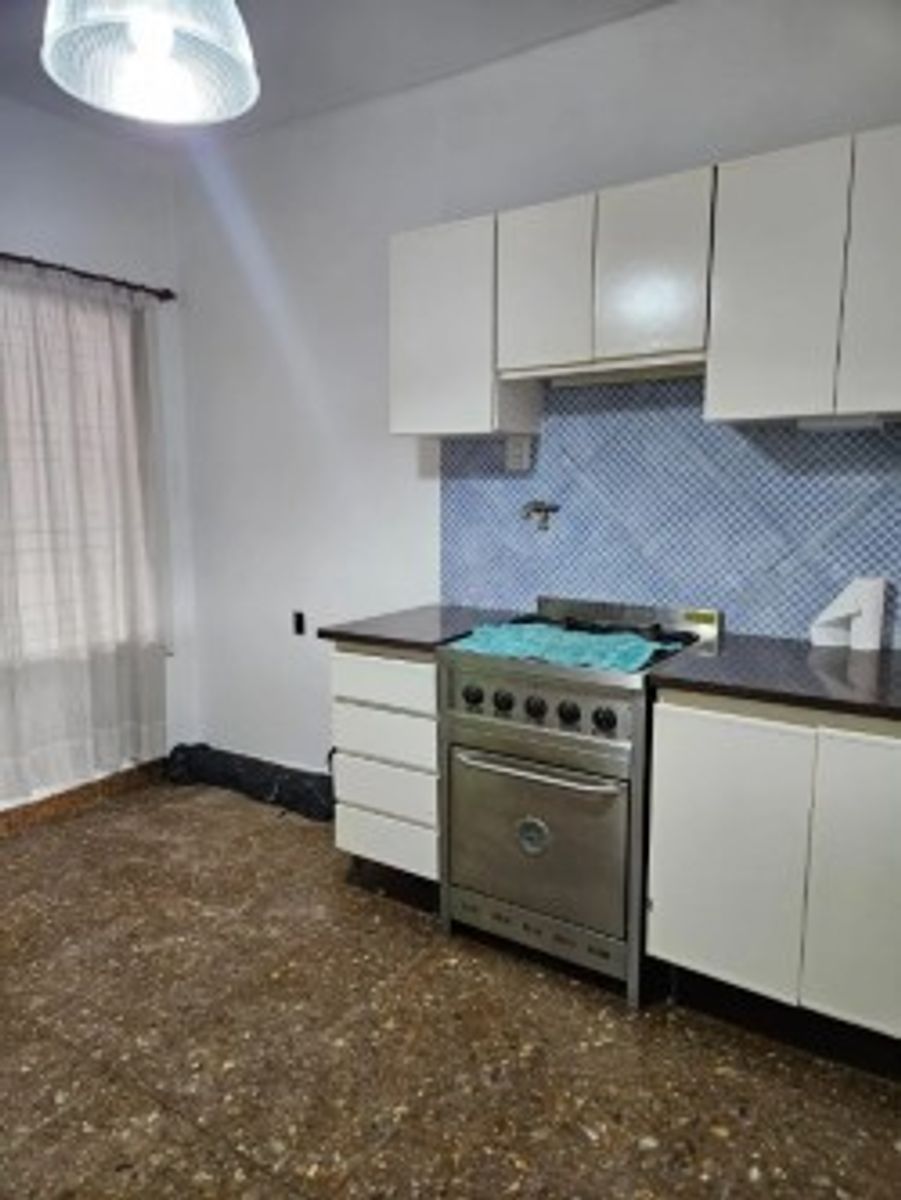 VENTA - CASA 4 AMBIENTES CON PILETA,JARDIN Y COCHERA ITUZAINGO — foto 10