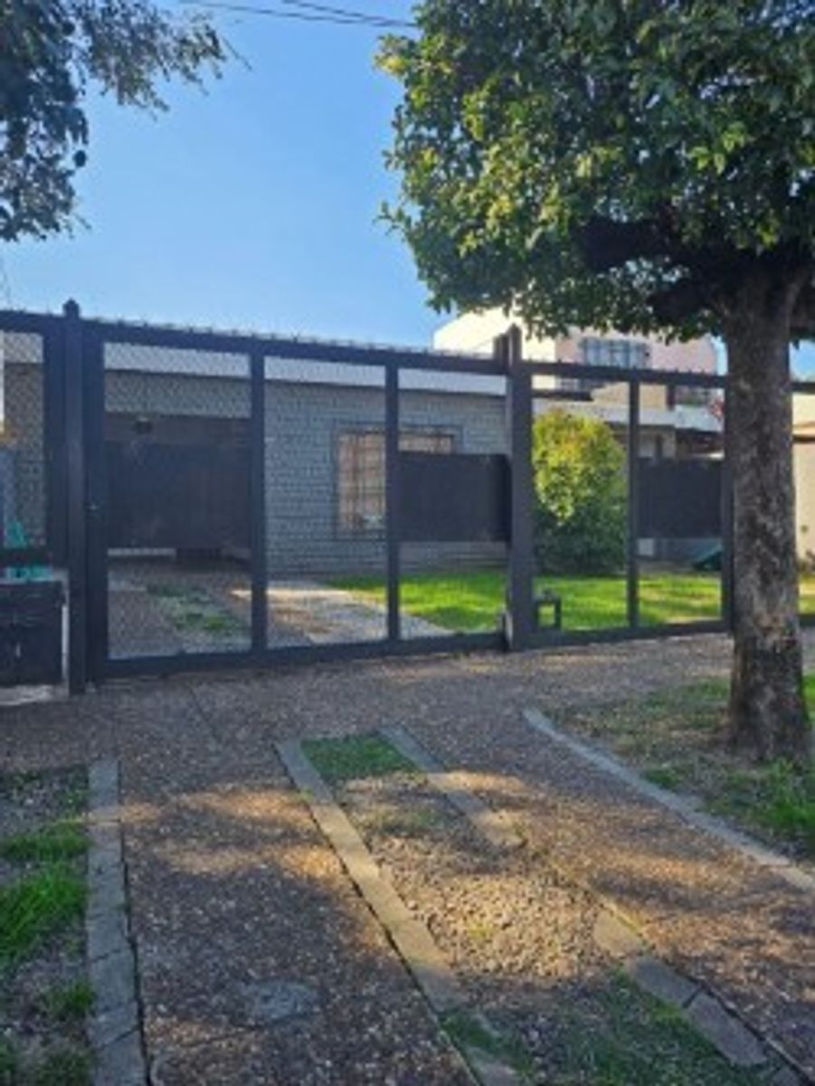 VENTA - CASA 4 AMBIENTES CON PILETA,JARDIN Y COCHERA ITUZAINGO — foto 12