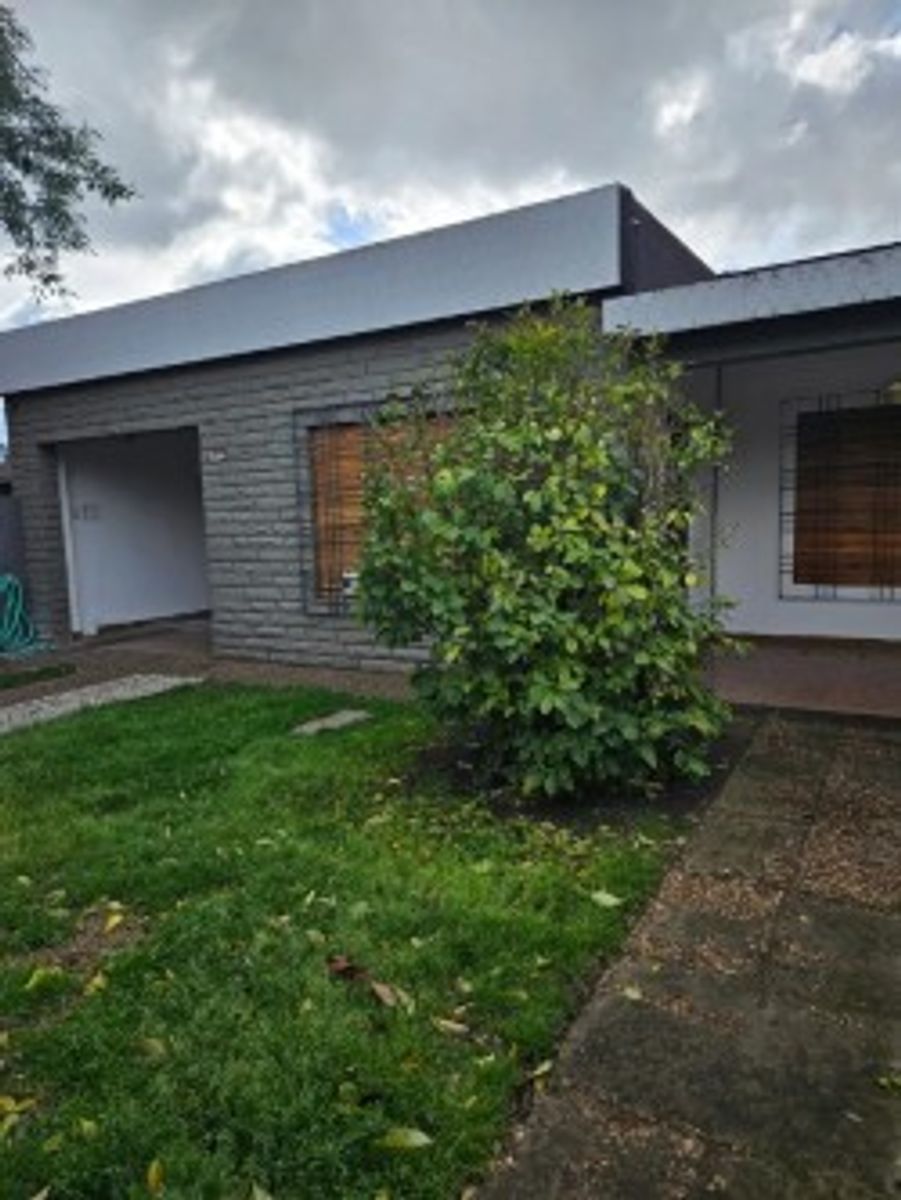 VENTA - CASA 4 AMBIENTES CON PILETA,JARDIN Y COCHERA ITUZAINGO — foto 13