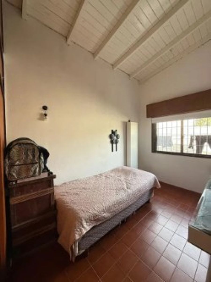 VENTA - CASA 5 AMBIENTES MAS DEPTO 3 AMBIENTES MORON — foto 2