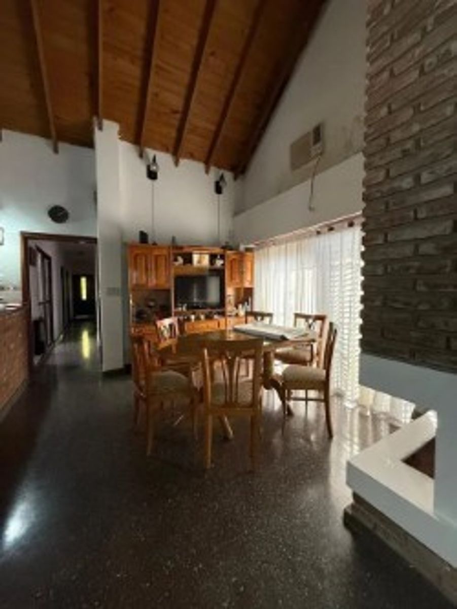 VENTA - CASA 5 AMBIENTES MAS DEPTO 3 AMBIENTES MORON — foto 3