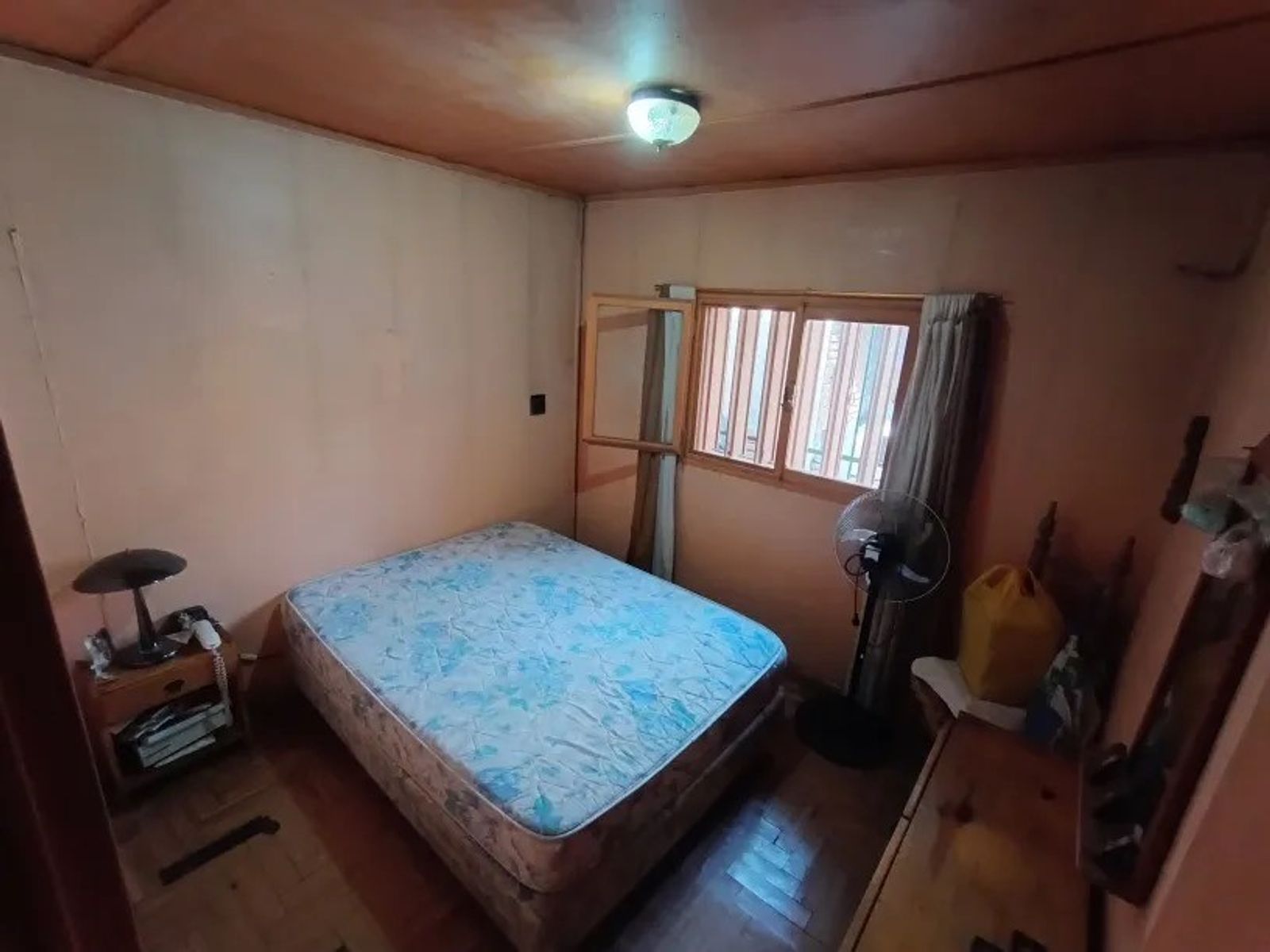 VENTA - CASA 4 AMBIENTES CON PATIO TRASERO Y COCHERA VILLA LUZURIAGA — foto 2
