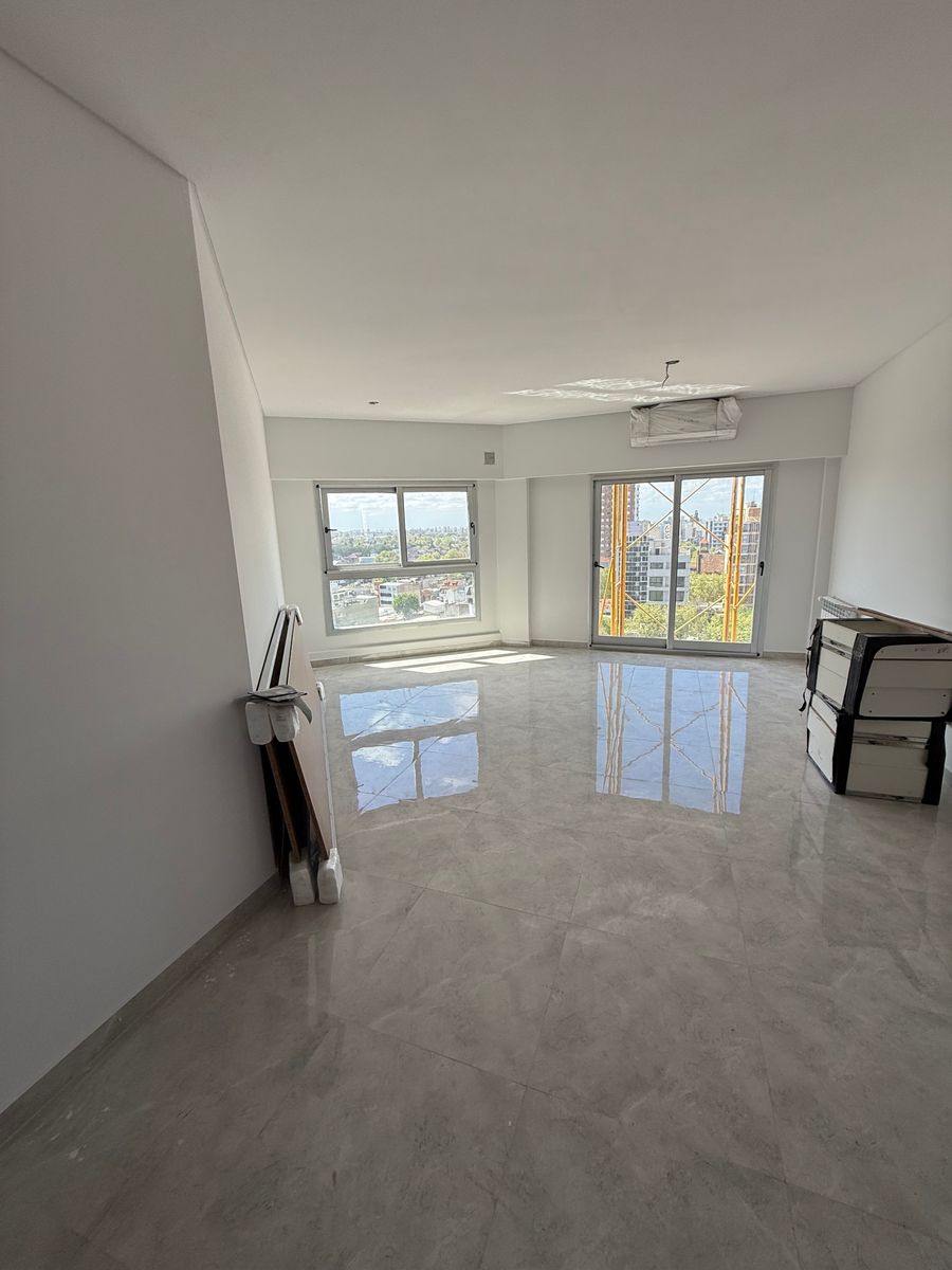 DEPARTAMENTO A ESTRENAR DE TRES AMBIENTES DE CATEGORIA CON COCHERA FINANCIACION — foto 3