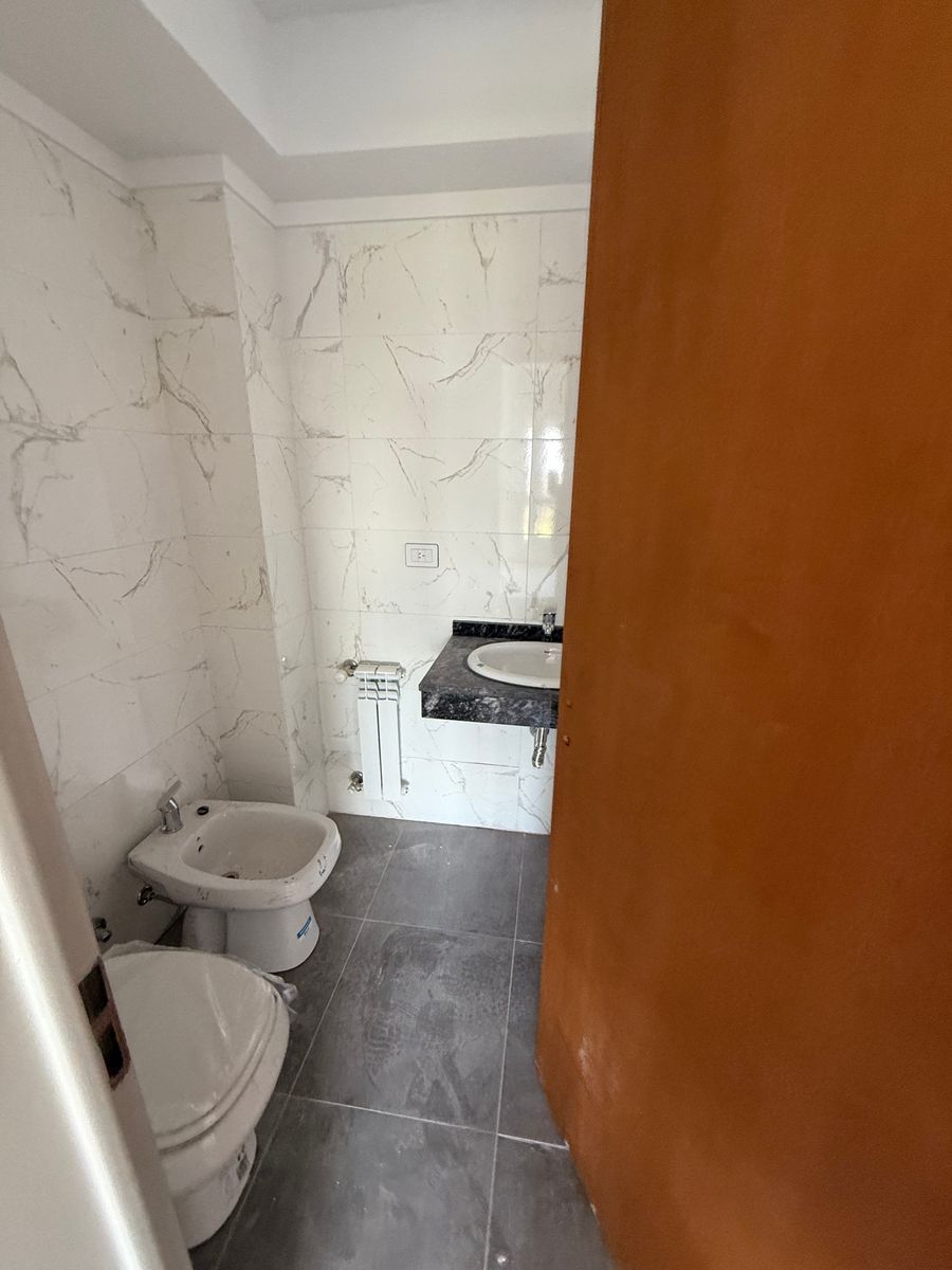 DEPARTAMENTO A ESTRENAR DE TRES AMBIENTES DE CATEGORIA CON COCHERA FINANCIACION — foto 9