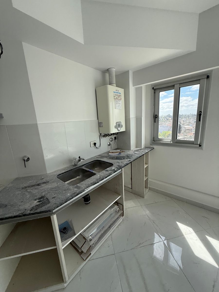 DEPARTAMENTO A ESTRENAR DE DOS AMBIENTES DE CATEGORIA Y CON COCHERA — foto 6