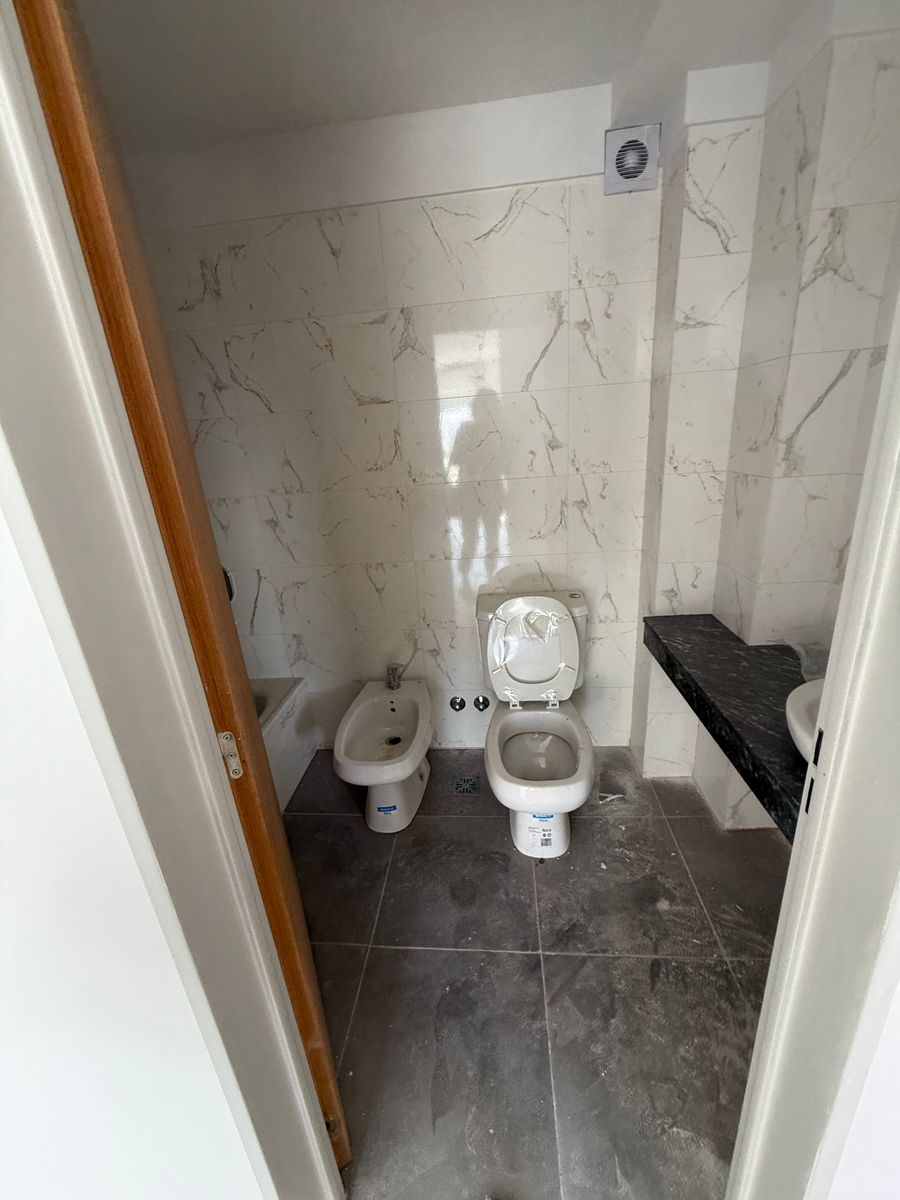 DEPARTAMENTO A ESTRENAR DE DOS AMBIENTES DE CATEGORIA Y CON COCHERA — foto 10