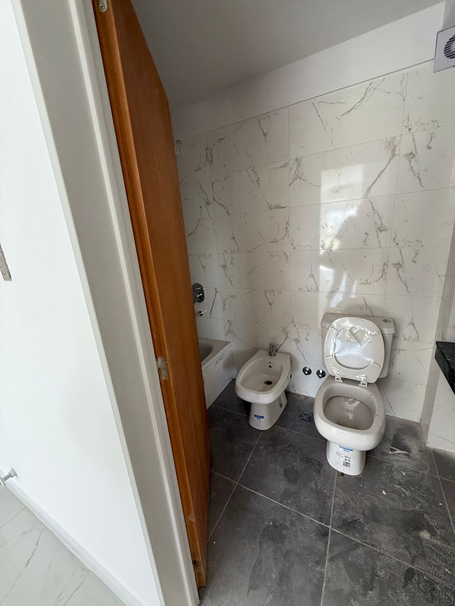 DEPARTAMENTO A ESTRENAR DE DOS AMBIENTES DE CATEGORIA Y CON COCHERA — foto 11