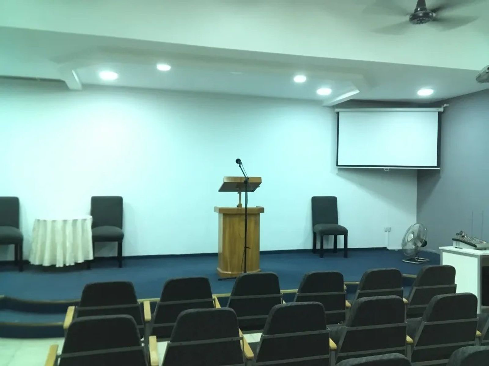 VENTA - CASA COMERCIAL TIPO SALON ISIDRO CASANOVA — foto 4